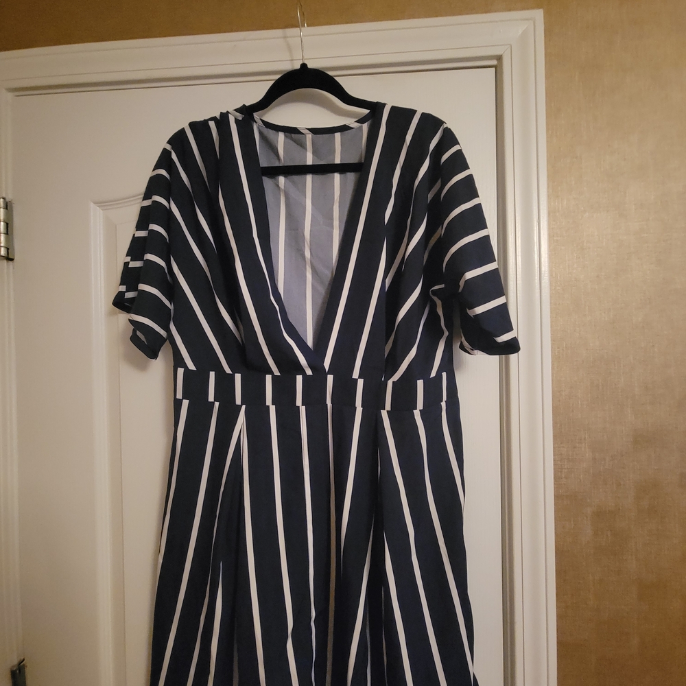 Elegant Striped Navy Midi Dress